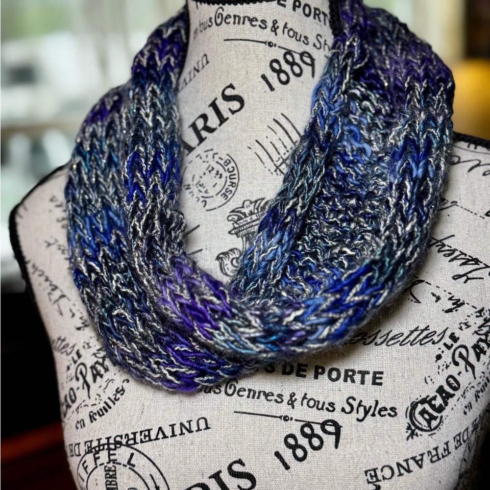 Hand Crafted Multicolor Knit Cowl - Picture 3 of 13